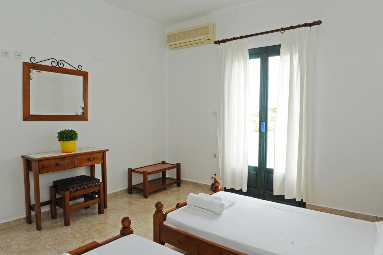 Morfeas Hotel Tripiti Exterior photo